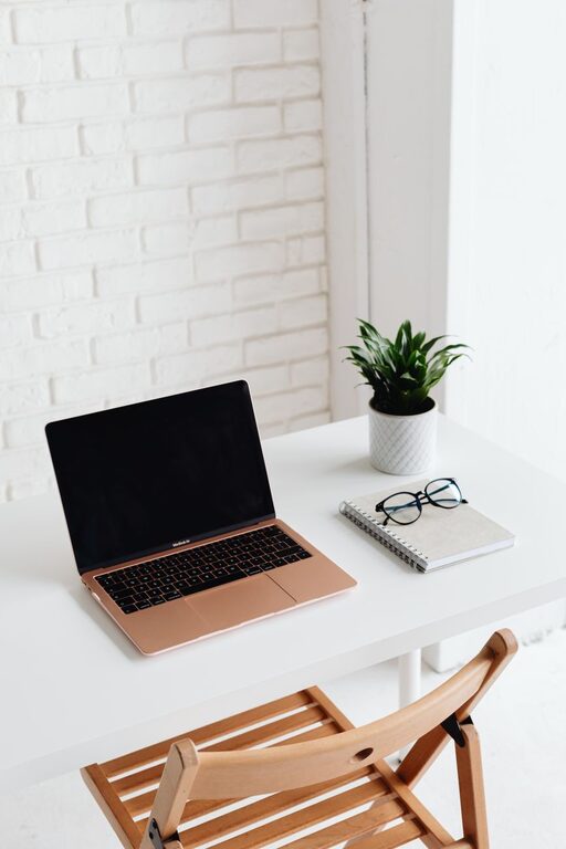 Tips for Creating a Relaxing Home Workspace to Boost Productivity and Comfort